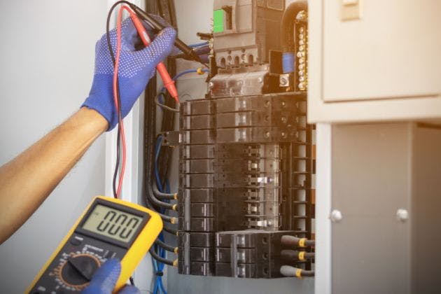 What Should I Expect During An Emergency Callout From An Electrician